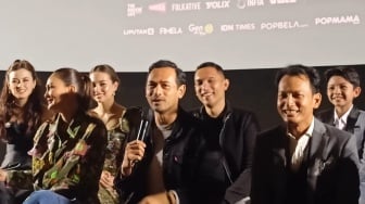 Fedi Nuril Sentil Pemerintah Lewat Candaan 'Live TikTok' di Preskon Film