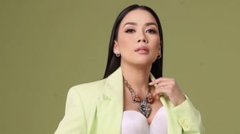 Penyanyi Malaysia Eira Syazira Rilis Lagu Bawang Merah dan Bawang Putih Ciptaan Tri Suaka