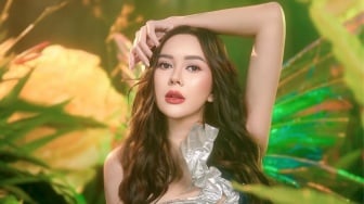 Aura Kasih Akui Pernah Ditawari Pacaran Setingan, Nama Vokalis Band Ini "Jadi Tersangka"