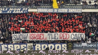 Aksi Berani Suporter Italia: Balik Badan Saat Lagu Israel Berkumandang