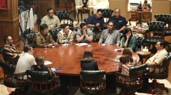Respons Prabowo soal Tuntutan 17+8 : Tim Investigasi Independen OK, tapi Penarikan TNI...?