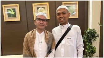 Ketemu di Mekah, Ruben Onsu Dapat Hadiah Tak Terduga dari UAS