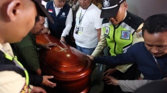 Jenazah Staf KBRI Zetro Leonardo Purba Tiba di Indonesia