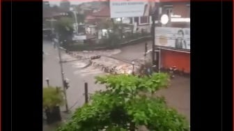 Banjir Landa Beberapa Titik di Bali, Paling Parah di Denpasar