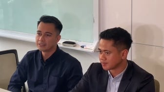 Eza Gionino Bicara Gugatan Cerai, Bantah KDRT dan Orang Ketiga