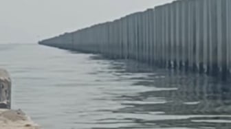 3 Fakta Viral Tanggul Beton Misterius di Laut Cilincing Ganggu Nelayan, Bukan Proyek Pemerintah?