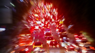 Kemacetan panjang terjadi di ruas Jalan TB Simatupang, Cilandak, Jakarta, Rabu (10/9/2025). [Suara.com/Alfian Winanto]