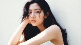 Ide OOTD Shin Eun Soo: 4 Look Kasual Youthful Buat Hangout Lebih Stylish