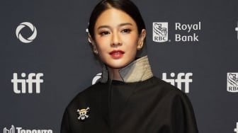 Dian Sastro Pamer Pin One Piece, Ingat Lagi Skandal Berdarah Keluarga Suaminya