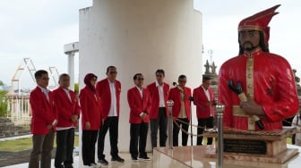 Unhas Kenang Jasa Pahlawan dan Keluarga: Ziarah Makam Sultan Hasanuddin Jadi Momen Refleksi