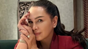Dituding Makan Bareng Jaksa Nikita Mirzani, Klarifikasi Fitri Salhuteru Malah Bikin Panas