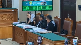 Buat Surat Terbuka, Nikita Mirzani Minta BPOM Jadi Saksi Ahli di Sidang Kasusnya Lawan Reza Gladys