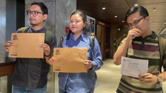 Kembali Datangi DPR, ICW Kirim Surat Keberatan 'Tagih' Informasi Soal Pendapatan Anggota Dewan
