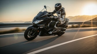 Potret Kawasaki J300: Ninja Versi Matik Siap Guncang Pasar, Harganya Bikin Dompet Bergetar