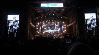 Tulus Persembahkan 10 Lagu Hits di Unimerz Festival 2025