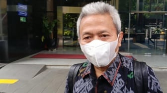 Dicecar KPK soal SK Korupsi Haji, Eks Sekjen Kemenag 'Lempar Bola' ke Dirjen PHU