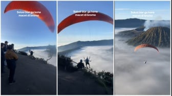 Viral Paralayang Tak Boleh Terbang di Bromo, Netizen: Sakral atau Takut Ketahuan...