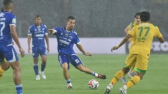 Kata-kata Thom Haye Debut di Persib Bandung dengan Kondisi Tidak 100 Persen Fit