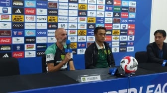Kecewa Persebaya Kalah dari Persib Bandung, Eduardo Perez Puji Penampilan Pemainnya