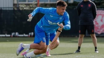 Drama Selesai! Mees Hilgers Lempar Senyum di Latihan FC Twente, Berpeluang Main Lawan NAC Breda