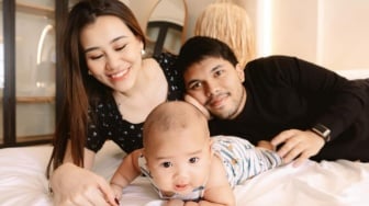 Baby Face Reveal! Aaliyah Massaid Akhirnya Perlihatkan Wajah Baby Arash
