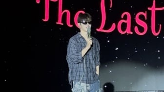 B.I Sampai Blusukan Turun Panggung, Konser The Last Parade Tour di Jakarta Berlangsung Pecah