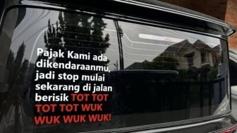 Protes Pejabat Arogan, Marak Stiker 'Hidupmu dari Pajak Kami, Stop Tot Tot Wuk Wuk di Jalan'