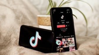Curhat Zaman Now: Gen Z Pilih Repost TikTok Buat Ungkap Rasa!