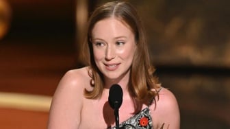 Aktris Yahudi Hannah Einbinder Serukan 'Free Palestine' Saat Menang Emmy Awards 2025