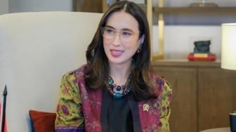 Menpar Widiyanti Disebut Mandi Pakai Air Galon Saat ke Pelosok