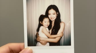 Prompt Gemini AI untuk Edit Foto Masa Kecil dengan Sekarang, Hasil Natural Bikin Mewek