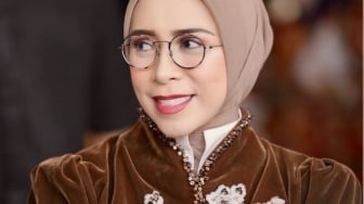 Curhat Ditinggal Teman, Pendidikan SMA Melly Goeslaw Disentil Psikolog Lita Gading