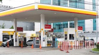 Suasana di SPBU Shell Cikini, Jakarta, Selasa (16/9/2025). [Suara.com/Alfian Winanto]