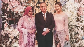 Siapa Ayah Awkarin? Sosok Mentereng yang Tak Kasih Ampun Andai Anak Hamil Duluan