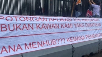 Demo Ojol 2025: Tragedi, Tuntutan Menteri Dicopot, dan Masa Depan Transportasi Online