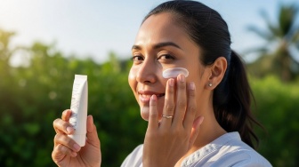Cari Sunscreen Anti Aging untuk Usia 40-an? Ini 5 Rekomendasi yang Bagus dan Murah