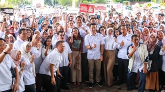 Momen Perpisahan Dito Ariotedjo dengan Pegawai Kemenpora