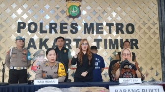 Paman Setubuhi Keponakan Saat Orang Tua Pergi Kerja, Aksi Terekam Kamera!