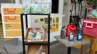 Stok BBM Langka, SPBU Swasta di Tebet Banting Stir Jual Beras Porang hingga Paket Makanan Ringan