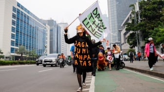 Aksi Draw the Line, Menuntut Keadilan Iklim dan Demokrasi