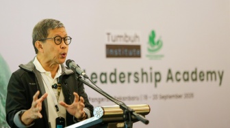Serukan Green Policy Lawan Krisis Ekologi, Rocky Gerung: Sejarah Selalu Berpihak ke Kaum Muda
