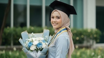 5 Prompt Gemini AI untuk Foto Wisuda Kekinian dan Penuh Makna