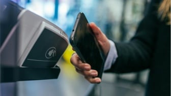Jerat Konsumtif di Balik Budaya Cashless, Solusi atau Masalah Baru?