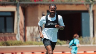 Enzo Maresca Tendang Raheem Sterling ke Lemari, Legenda Chelsea Geram