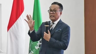 Gantikan Erick Thohir, Sosok Dony Oskaria yang Ditunjuk Plt Menteri BUMN