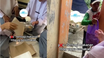 Bikin Salut! Siswa SMK Bagikan Sisa MBG, Wajah Tukang Bangunan Sumringah