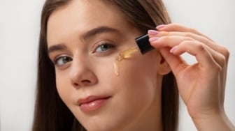 4 Serum Gold Harga Pelajar Rp20 Ribuan, Bikin Kulit Cerah Bebas Garis Halus