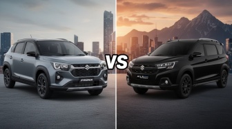 Suzuki XL7 Kuro vs Fronx: Adu Gagah Duo Hybrid, Pilih Mana?