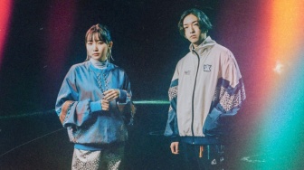 5 Lagu YOASOBI yang Cocok Temani Perjalanan Move On