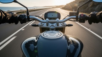 7 Motor Touring Tangki Besar Mulai 8 Jutaan: Jarang Mampir SPBU, Perjalanan Nyaman